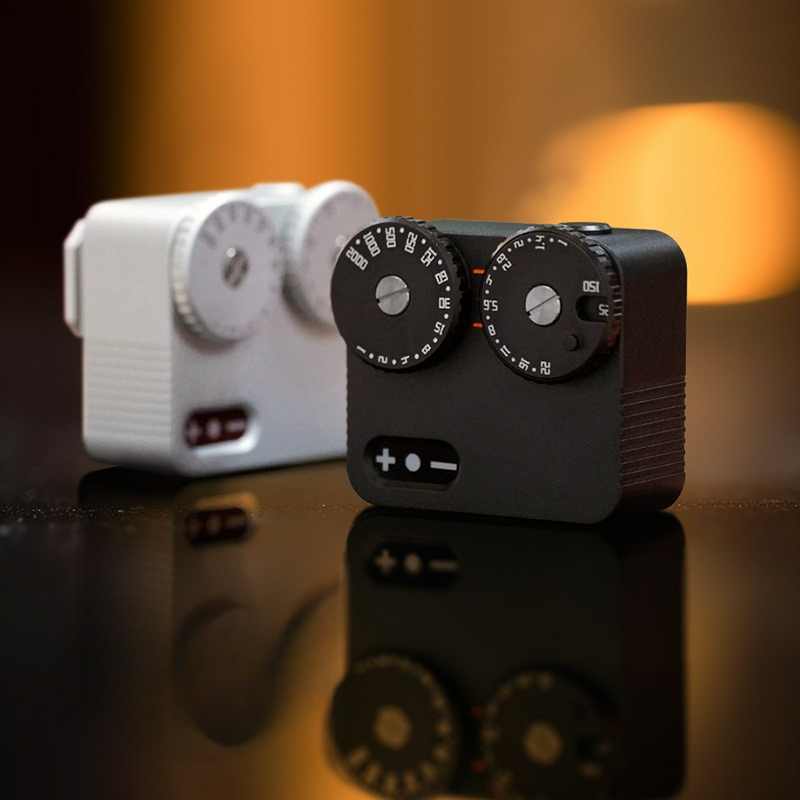 Photography Lighting Assistant - Second-generation light meter, side axis camera